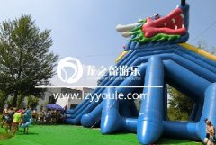 在兒童水上樂園設(shè)備中有一條守護您的神龍！