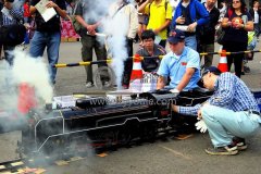 龍之盈游樂(lè)電動(dòng)超真一代、二代軌道小火車(chē)獨(dú)特之處